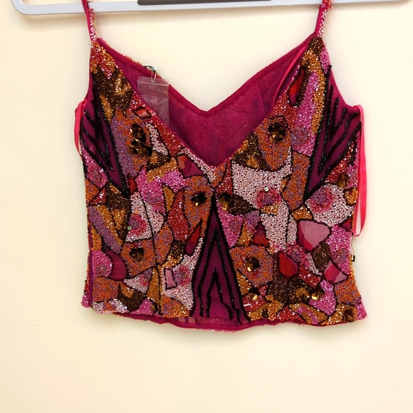 Beautiful beaded fushia top - Picture 4 of 4